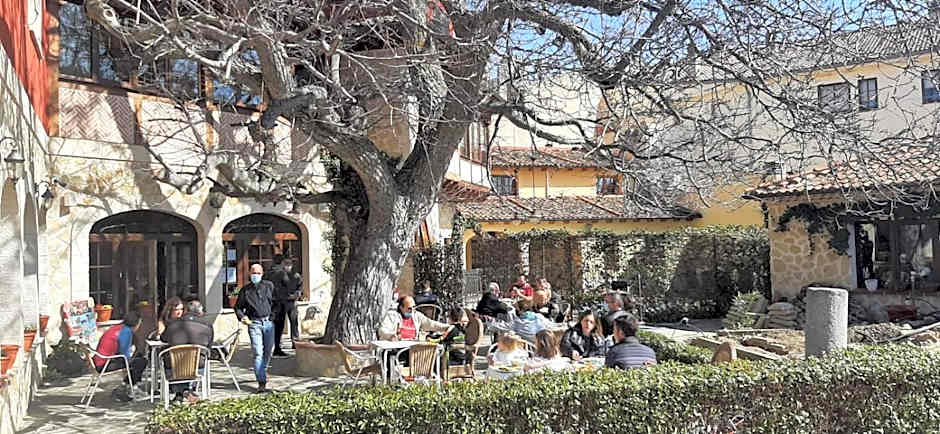 APARTAMENTOS TURÍSTICOS Y SUITES