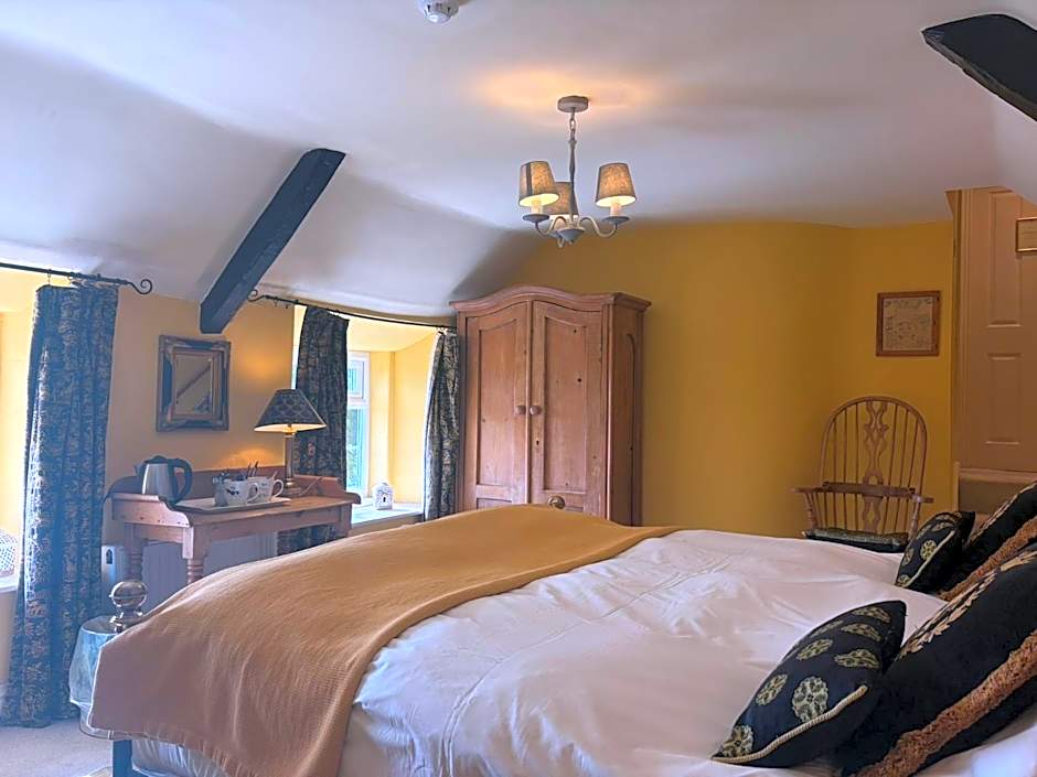 The Hunters Rest Inn