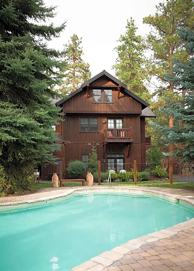 FivePine Lodge
