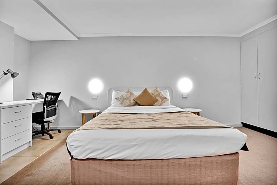 Carlton Lygon Lodge Studio Apartments