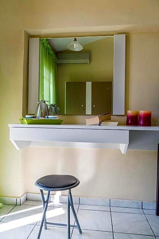 Stathopoulos Apartments