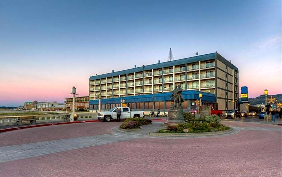 Promenade Inn & Suites Oceanfront