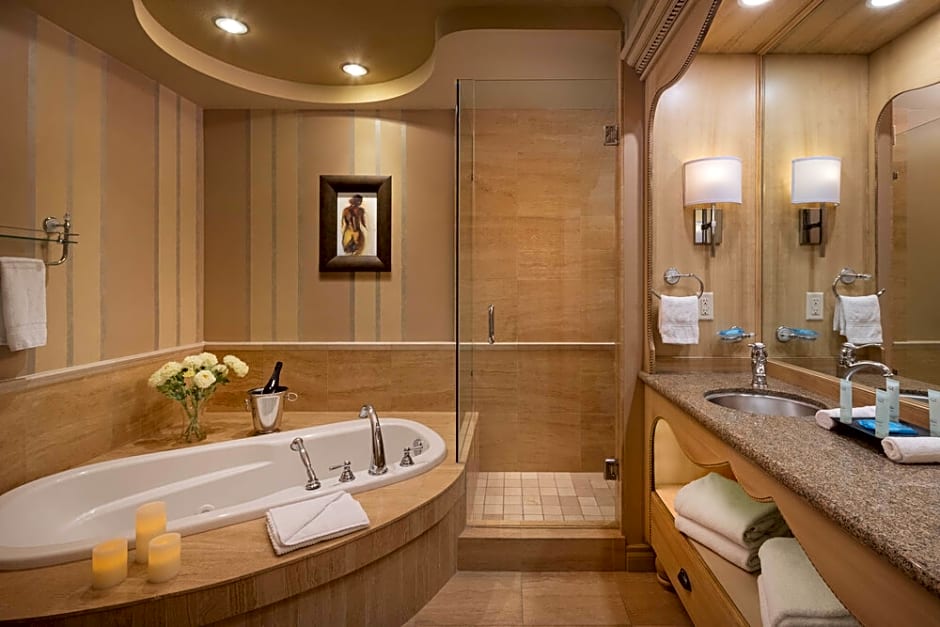 The Royal Kelowna - Bellstar Hotels & Resorts