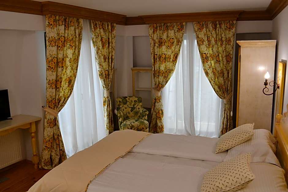 Casa Comana Boutique Hotel