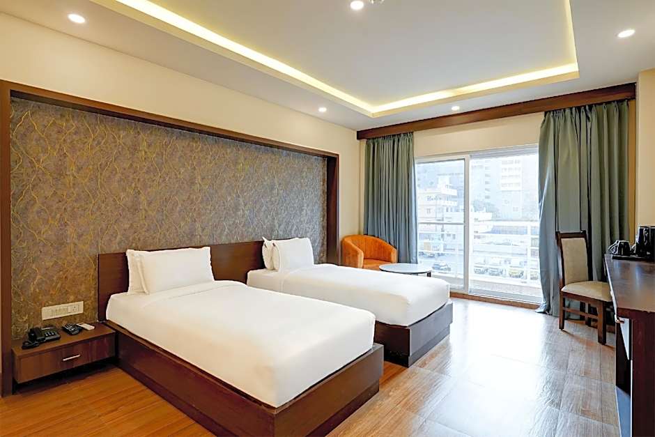 Super Townhouse Oak Mahadevapura Opposite Phoenix Mall