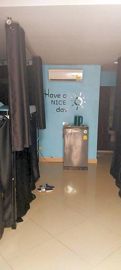 Jomtien Beach Hostel & Guesthouse