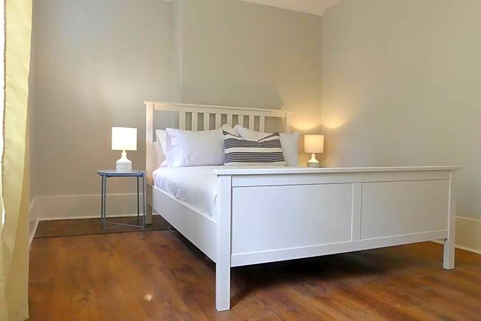 Historic Downtown Apt #2