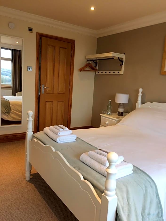 Mooredge - Room only