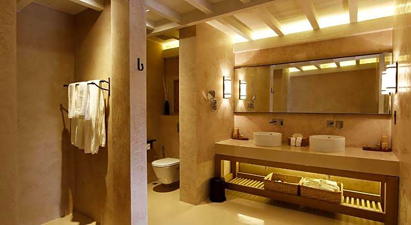 Toscana Valley Town Square Suites