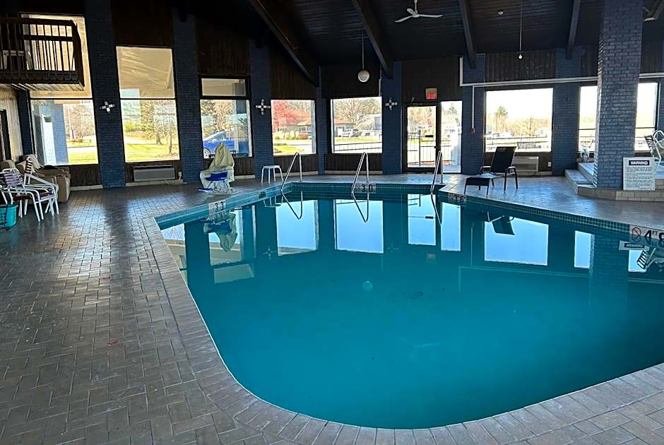 AmericInn by Wyndham Mosinee Central Wisconsin Airport