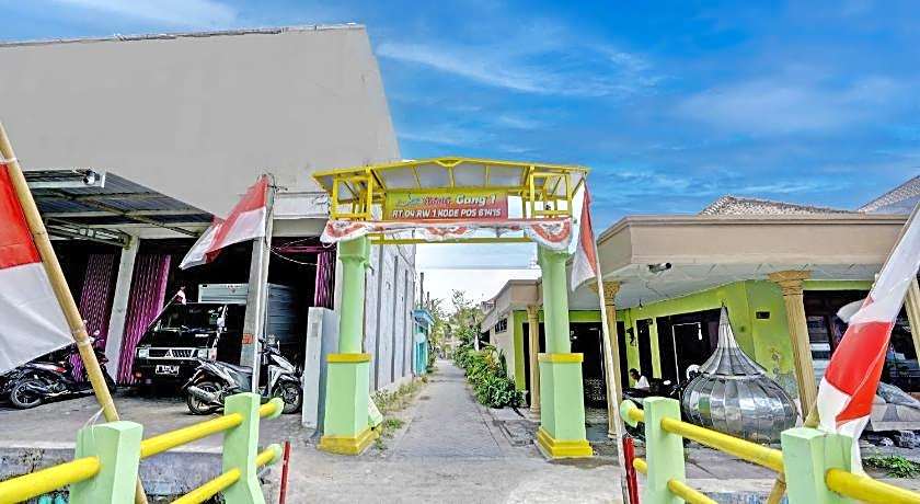 OYO Life 92921 Omaya Kost Syariah