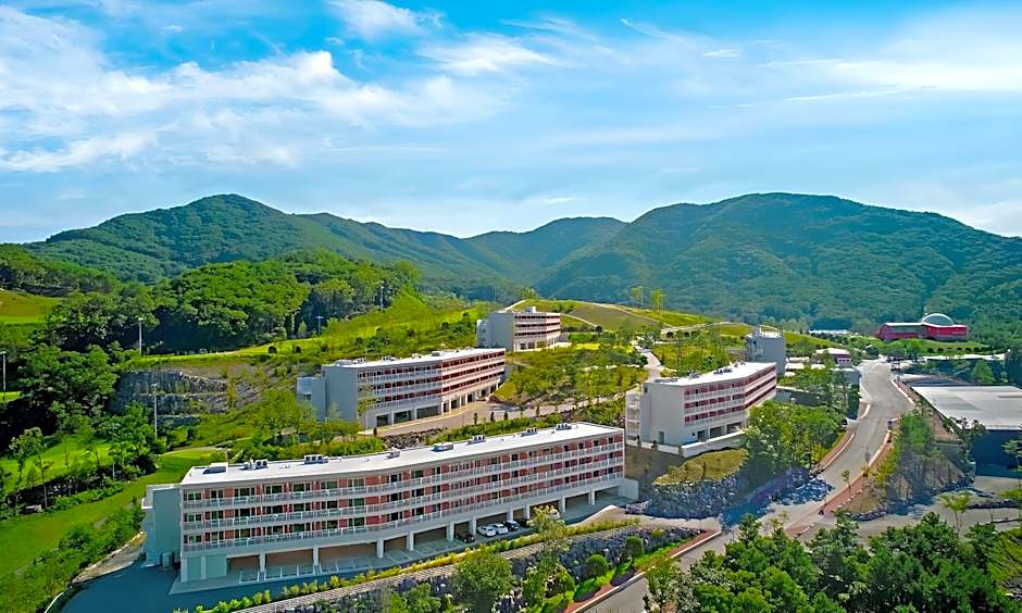 Photo 1 of 45 of Belle Fore Resort
