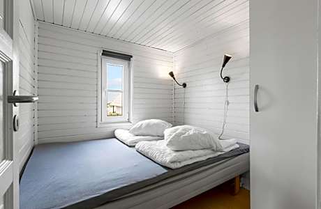 Standard Cottage with Shared Bathroom