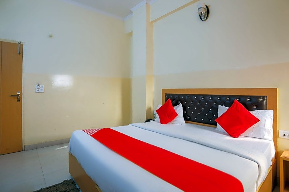 OYO 28629 Hotel Crosswind