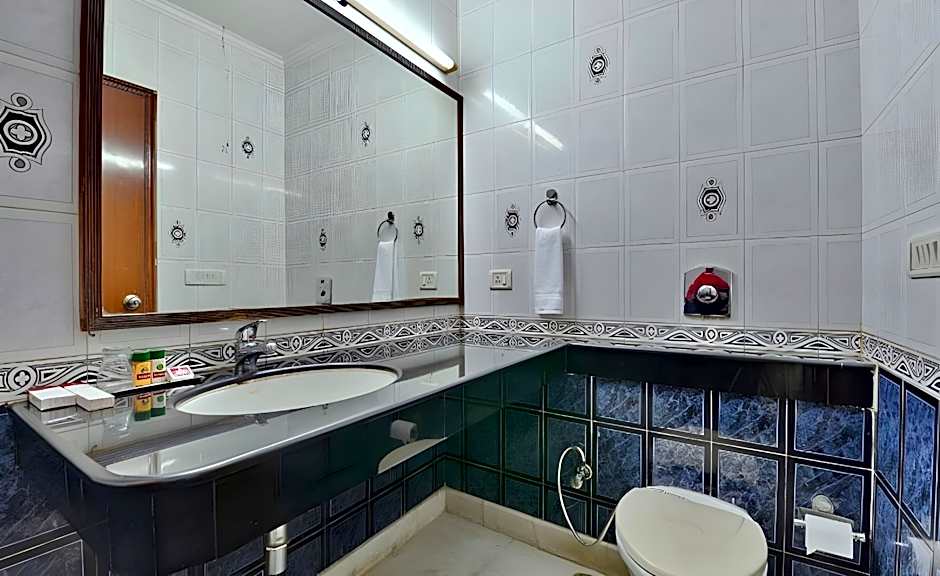 The Maple Leaf @ DLF Cyber City