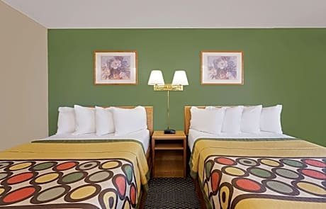 2 Double Beds Non-Smoking