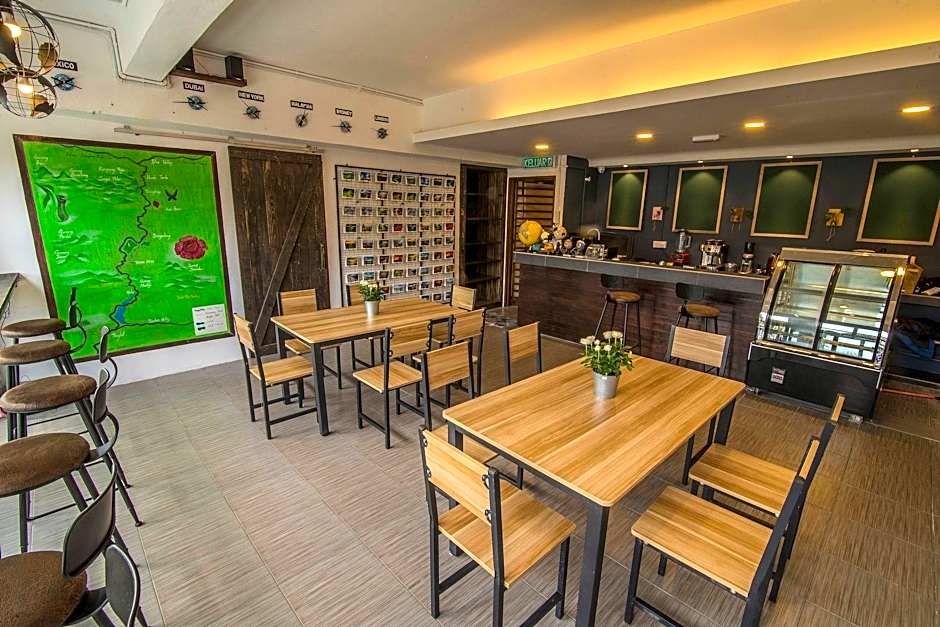 Traveller Bunker Hostel
