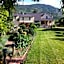 Genelle House B&B Guest House
