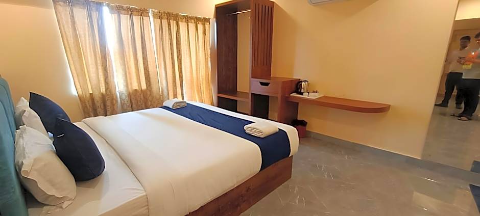 Hotel Sagar Tarang (Berries Group)