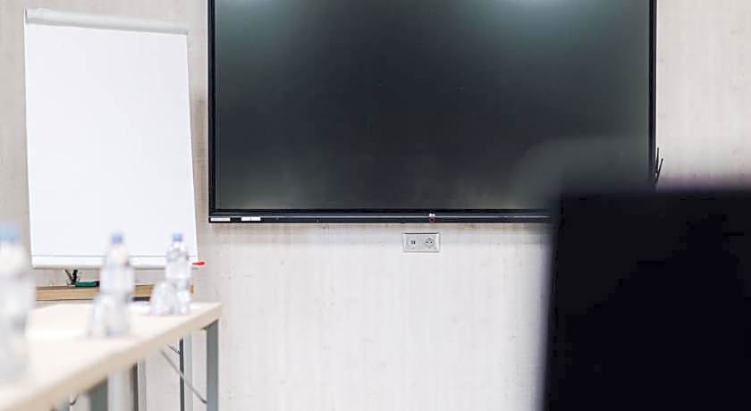 ibis Styles Contres Cheverny (Opening May 2021)