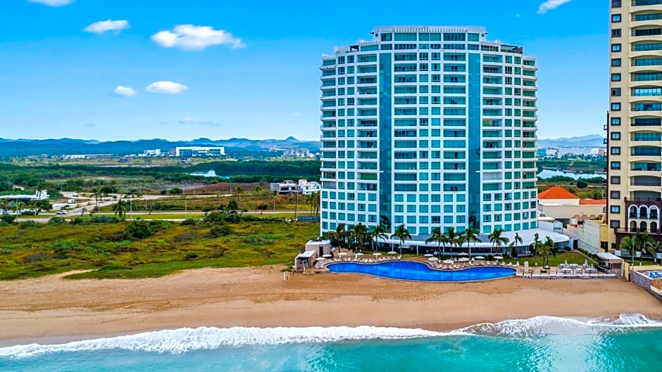 Park Royal Beach Mazatlán