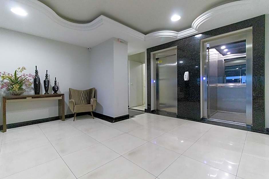 MTEY83 - 1 Dorm, Av. Brasil, Climatizado, Garagem