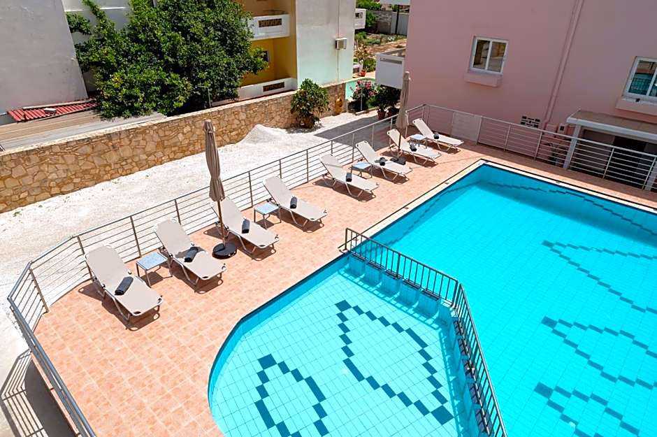 Thelèsi Apartments, 100m from the beach