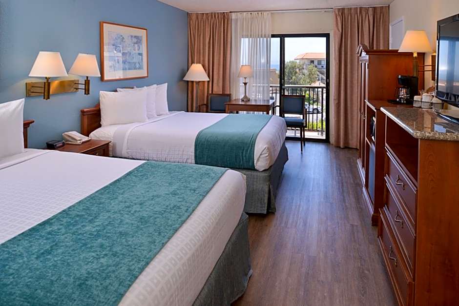 Edgewater Inn and Suites