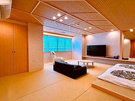 Room with Laundry