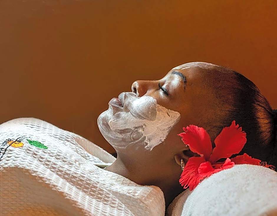 Travellers Beach Hotel & SPA