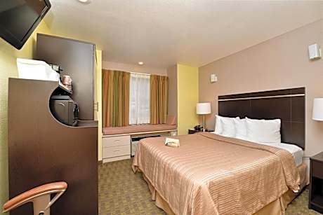 1 King Bed, Nonsmoking