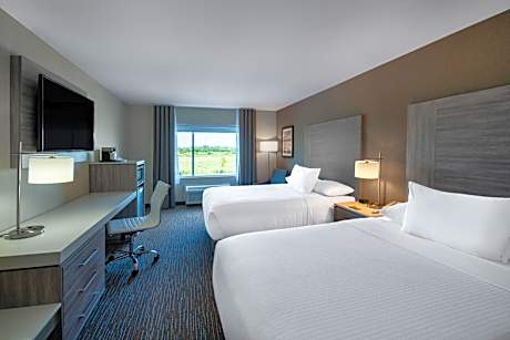 Deluxe Queen Room with Two Queen Beds - Non-Smoking