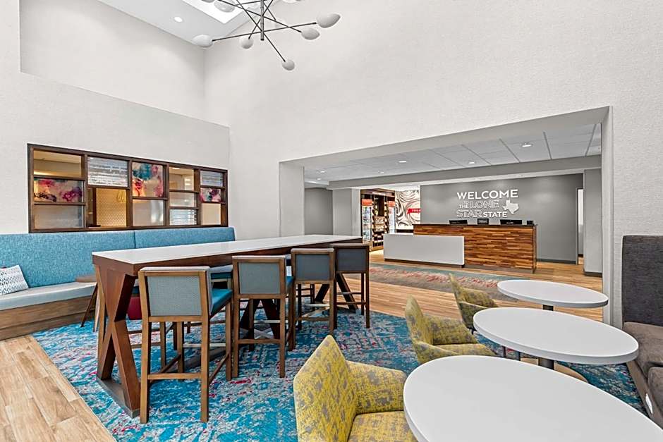 Hampton Inn By Hilton & Suites Farmers Branch Dallas, Tx