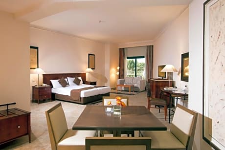 Triple Studio Room with Kitchenette