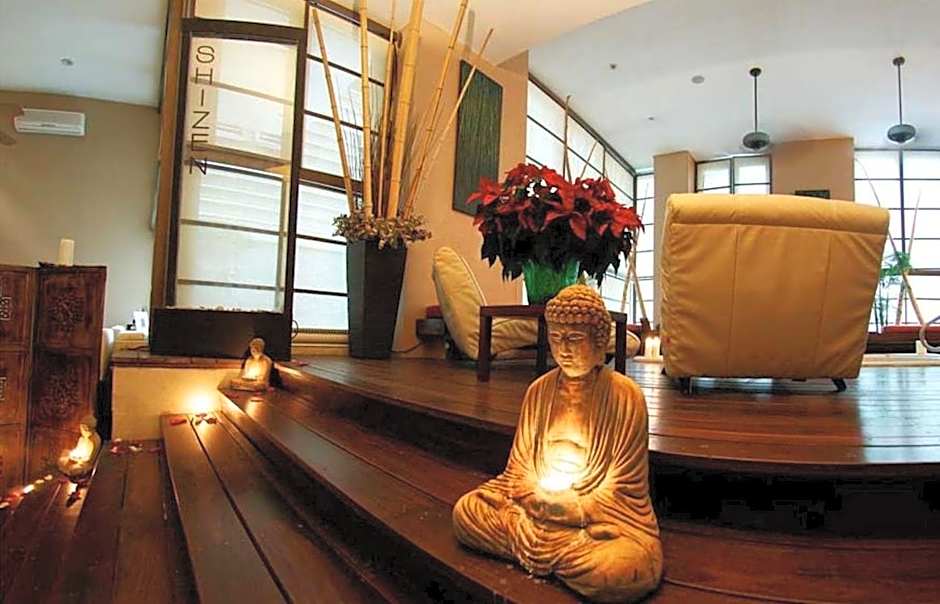 Executive Hotel Cosmopolitan