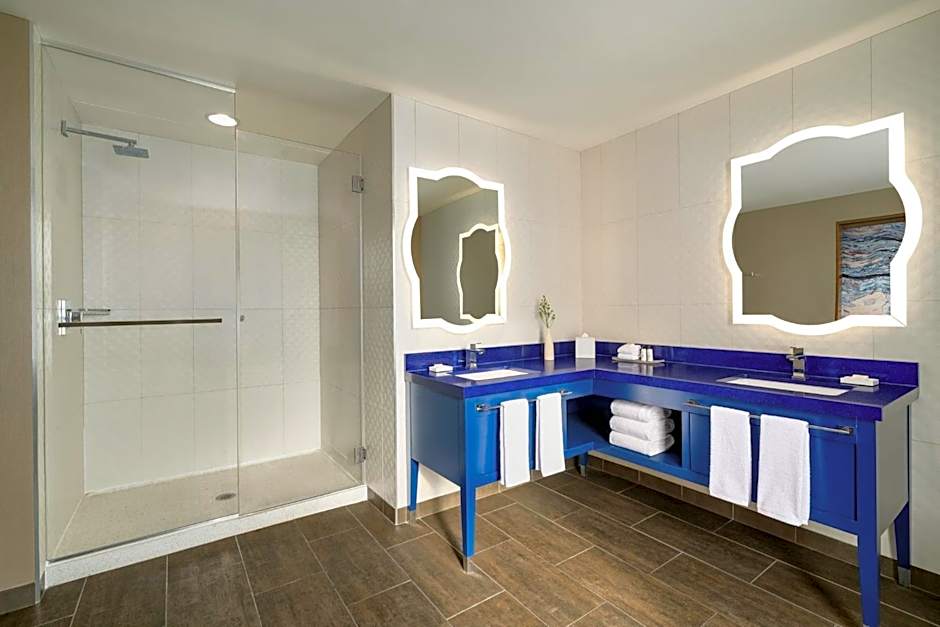 Hotel Indigo Naperville Riverwalk By IHG