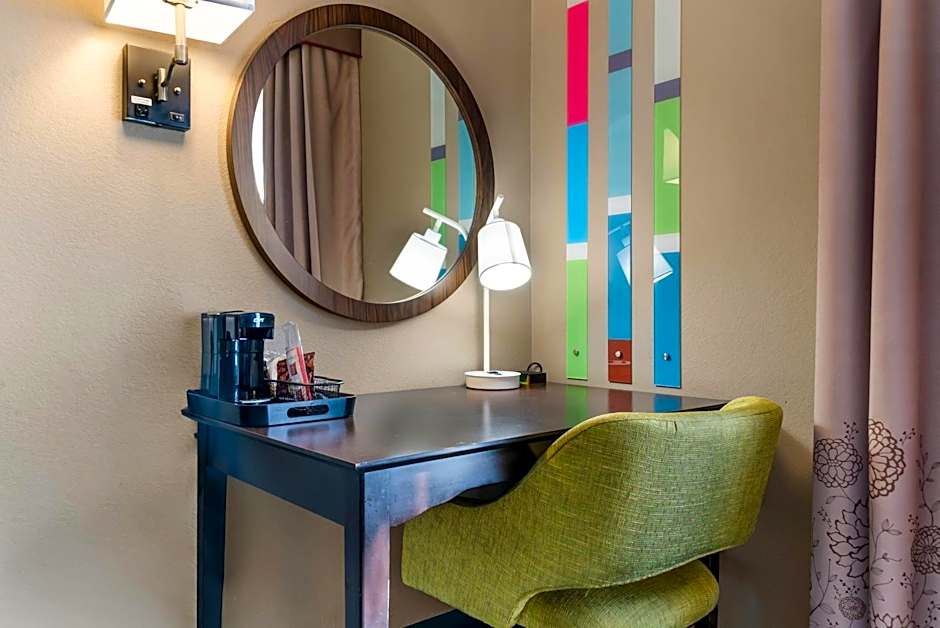 Comfort Inn & Suites Toledo North