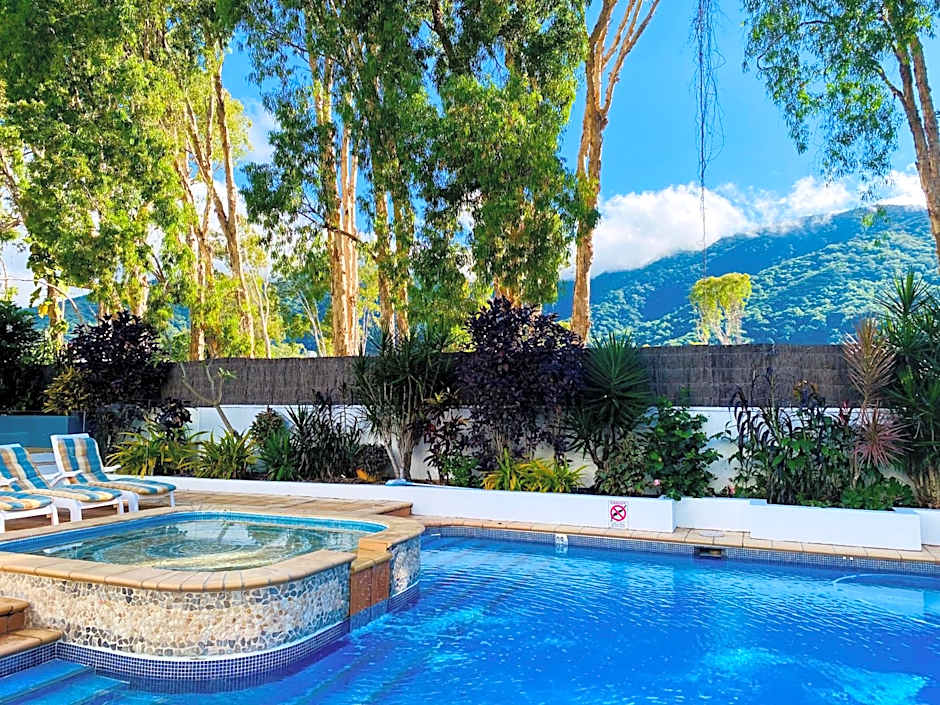 BeachView Apartments at Villa Paradiso