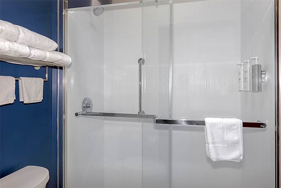 Spark by Hilton Wilmington Carolina Beach Rd