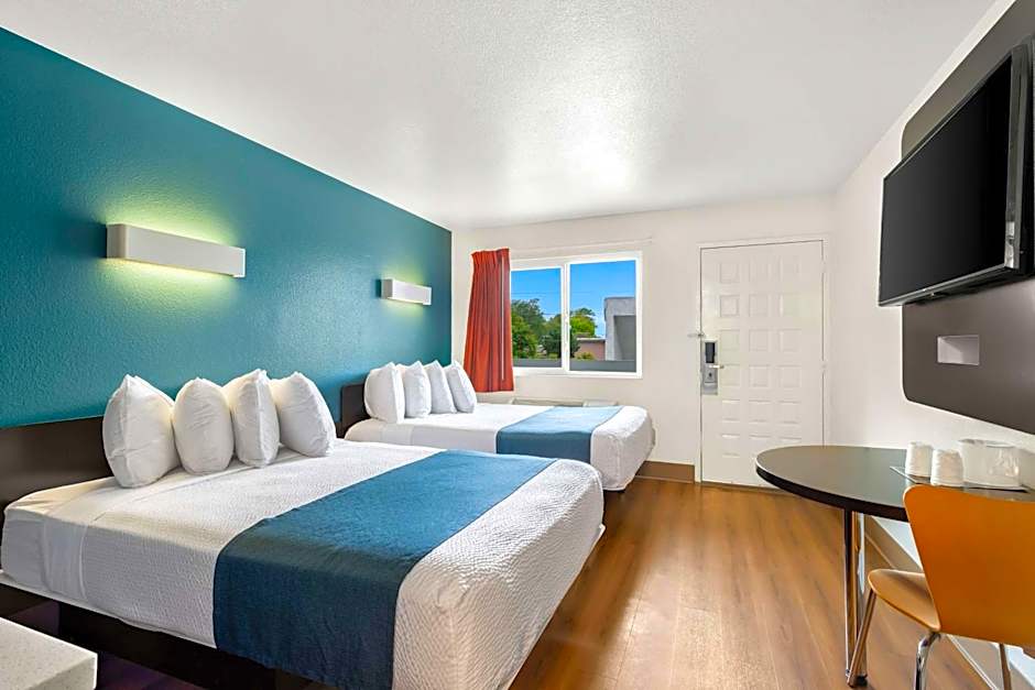 Studio 6 Suites Carpinteria, CA Santa Barbara South