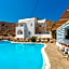 Noème Santorini