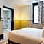 Hotel Les Capitouls Toulouse Centre - Handwritten Collection