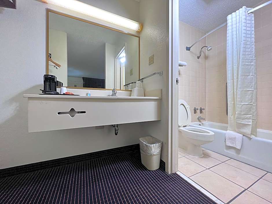 Heritage Inn by Capital O Baton Rouge I 10
