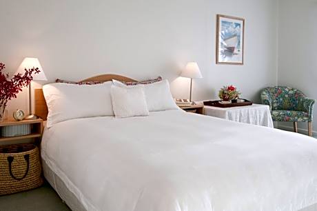 Two-Bedroom Apartment - Bancroft