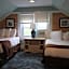 The Burgundy Inn Hotel and Apartments