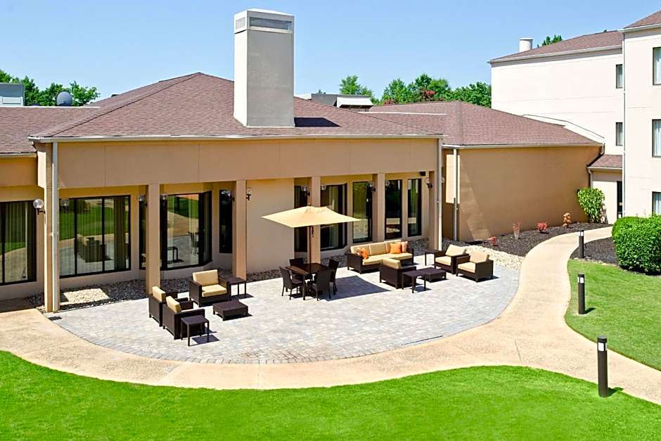 Courtyard by Marriott Huntsville University Drive