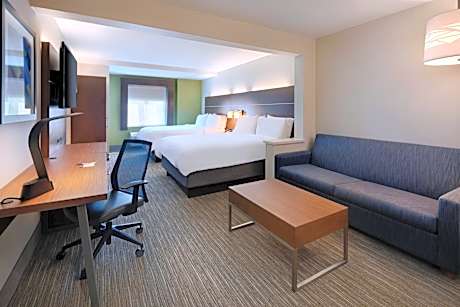 Suite with Two Queen Beds