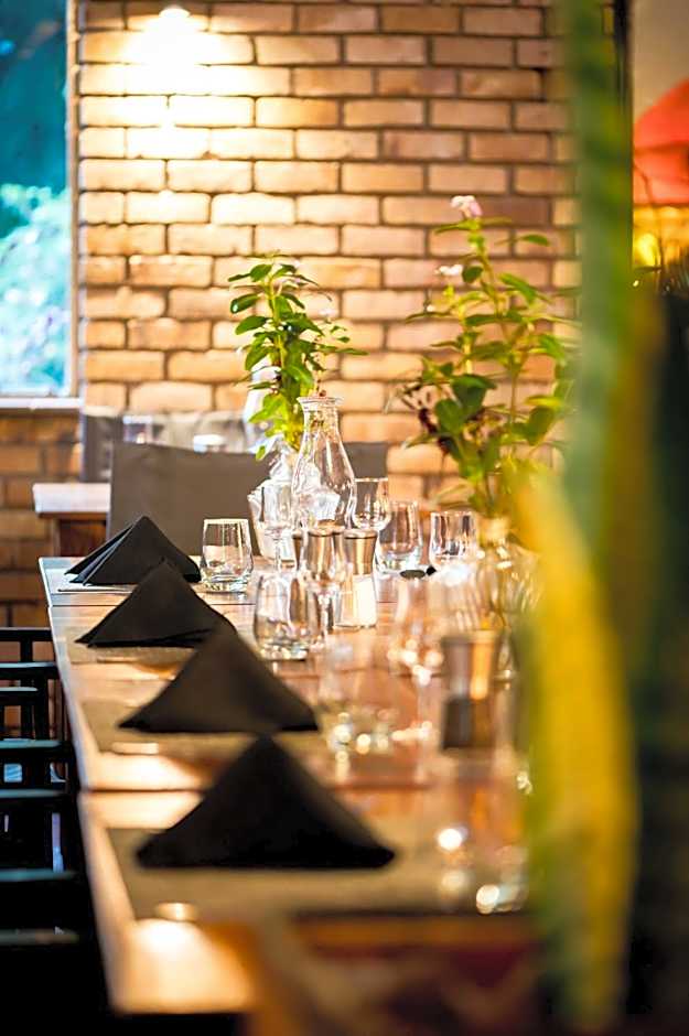 Sunbirds Oasis Lodge