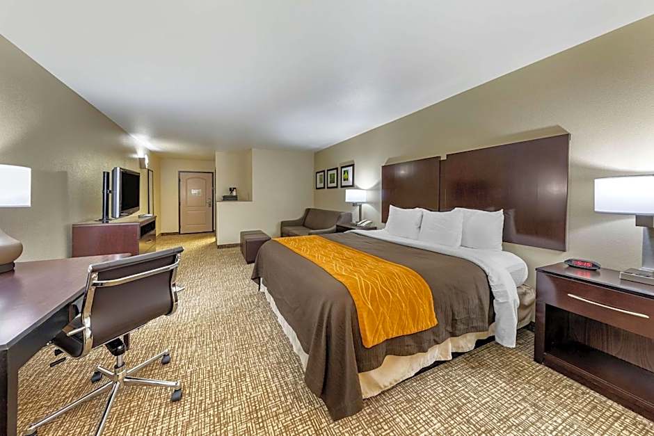 Comfort Inn & Suites Colton