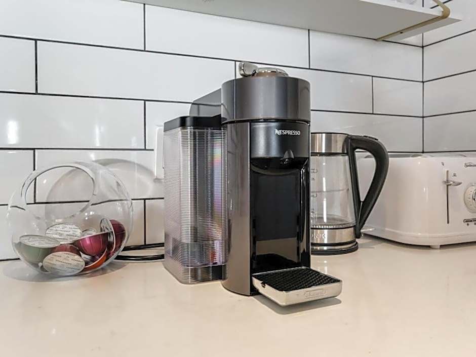 Cozy family waterfront retreat recently renovated